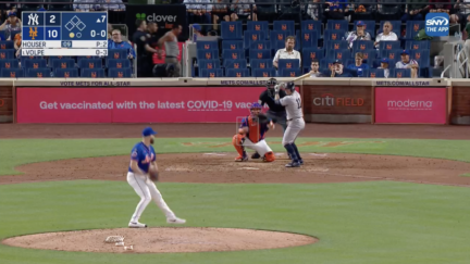 Fan arrested at Mets game